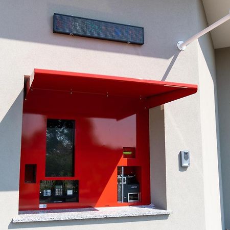 Motel Circuit Drive Cingia De' Botti エクステリア 写真